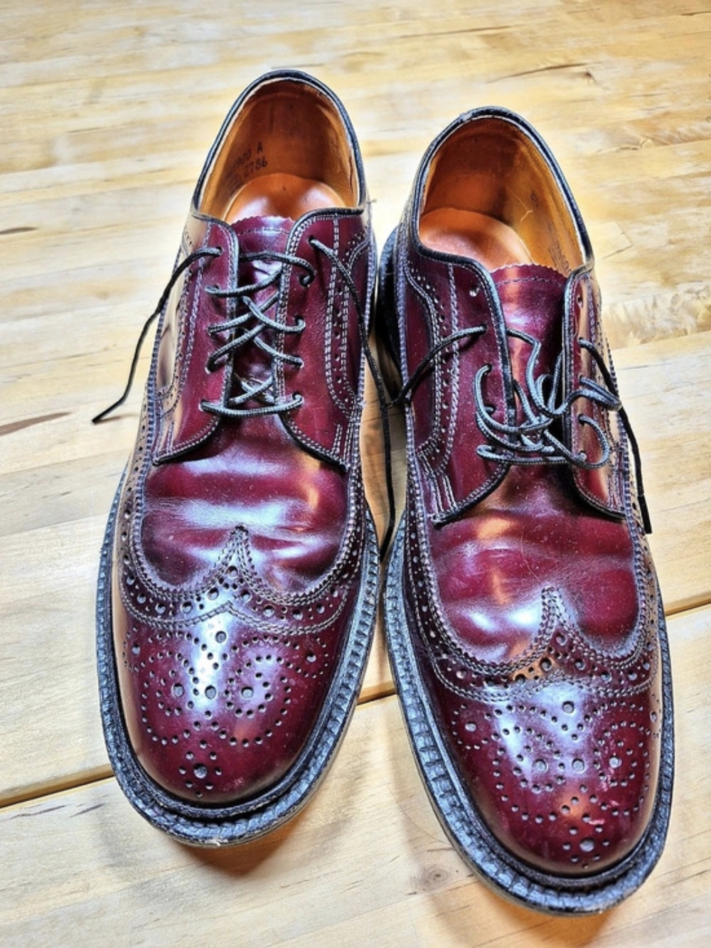 American Gentleman Men's Burgundy Leather Wingtip Oxfords US 8.5 D